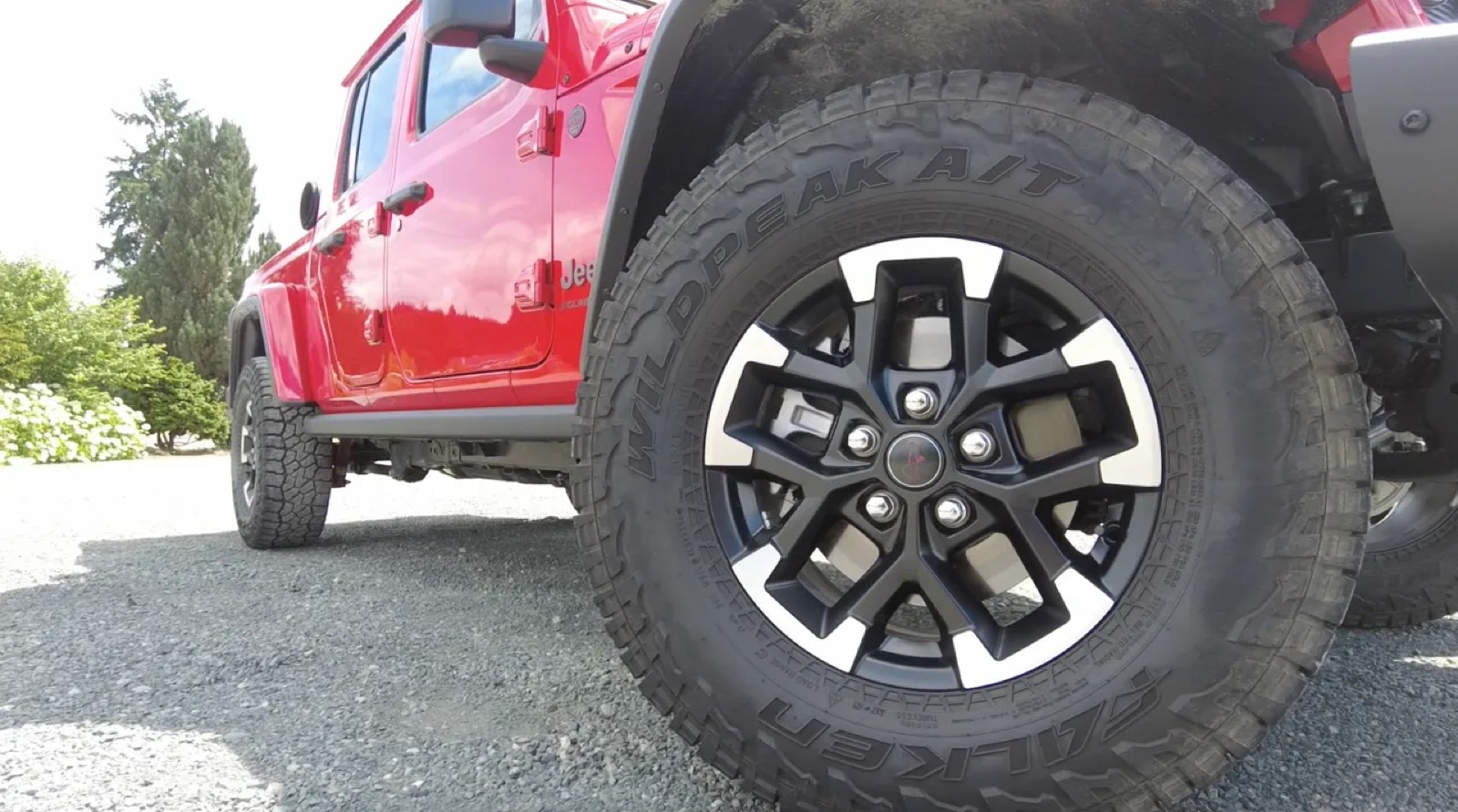 2025 Jeep Gladiator Rubicon X – Off-Road Attitude Meets Everyday